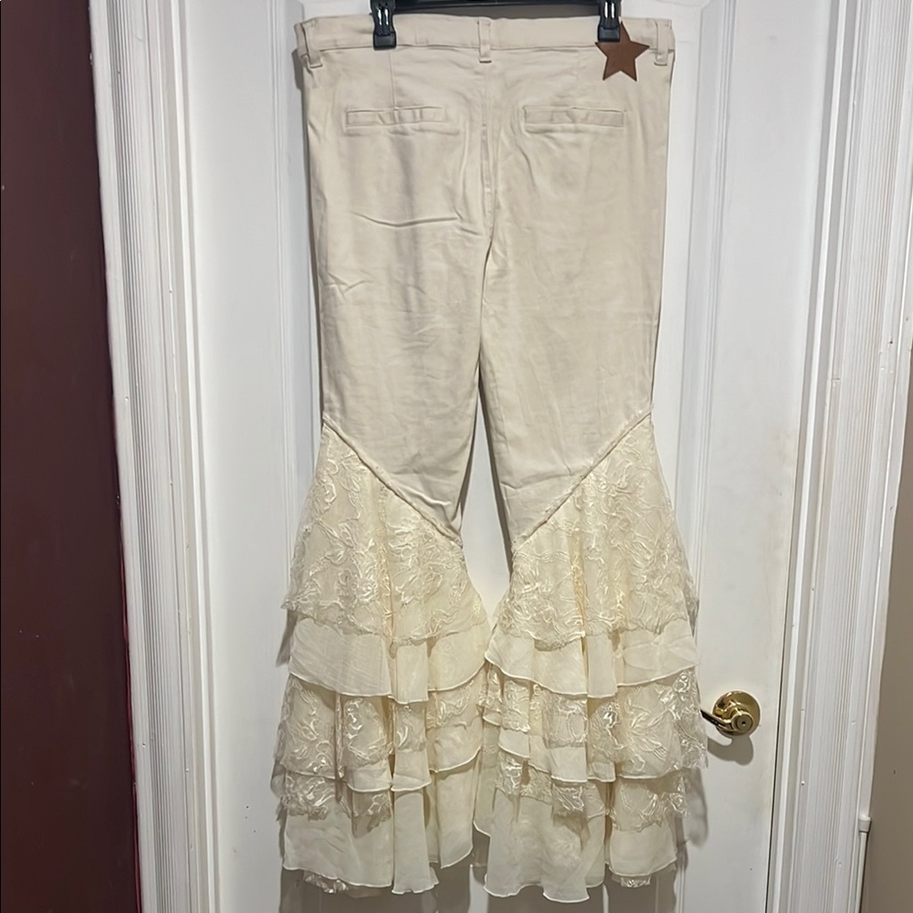 Oli & Hali Jeans with Lace Flare Legs in Off White - Picture 4 of 7
